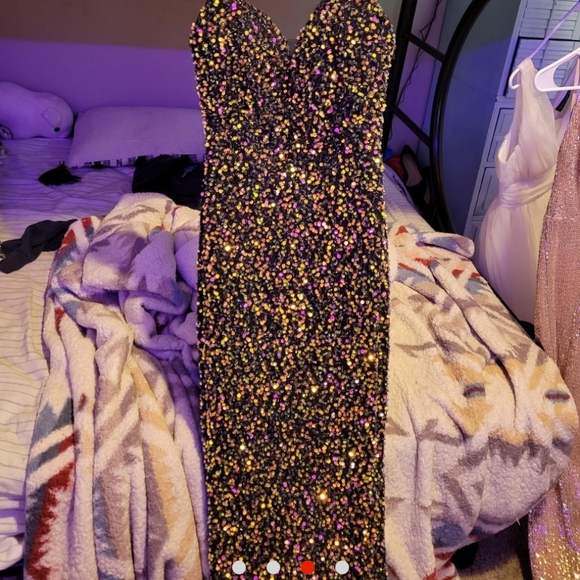 Black sequin prom dress - Picture 3 of 4